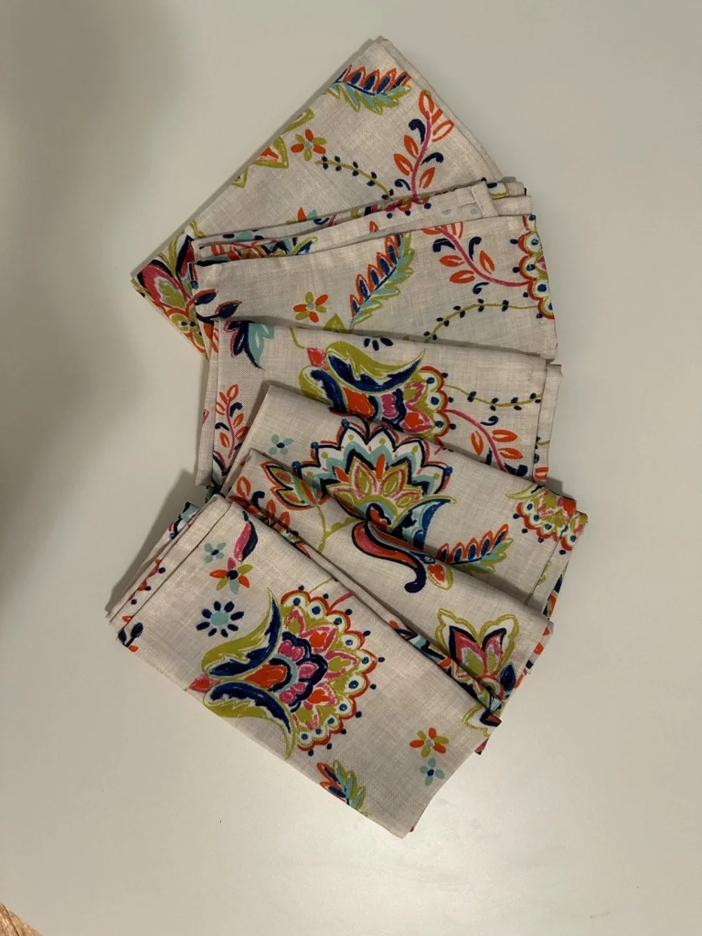 Floral Multicolor Cotton Tablecloth with 6 matching napkins